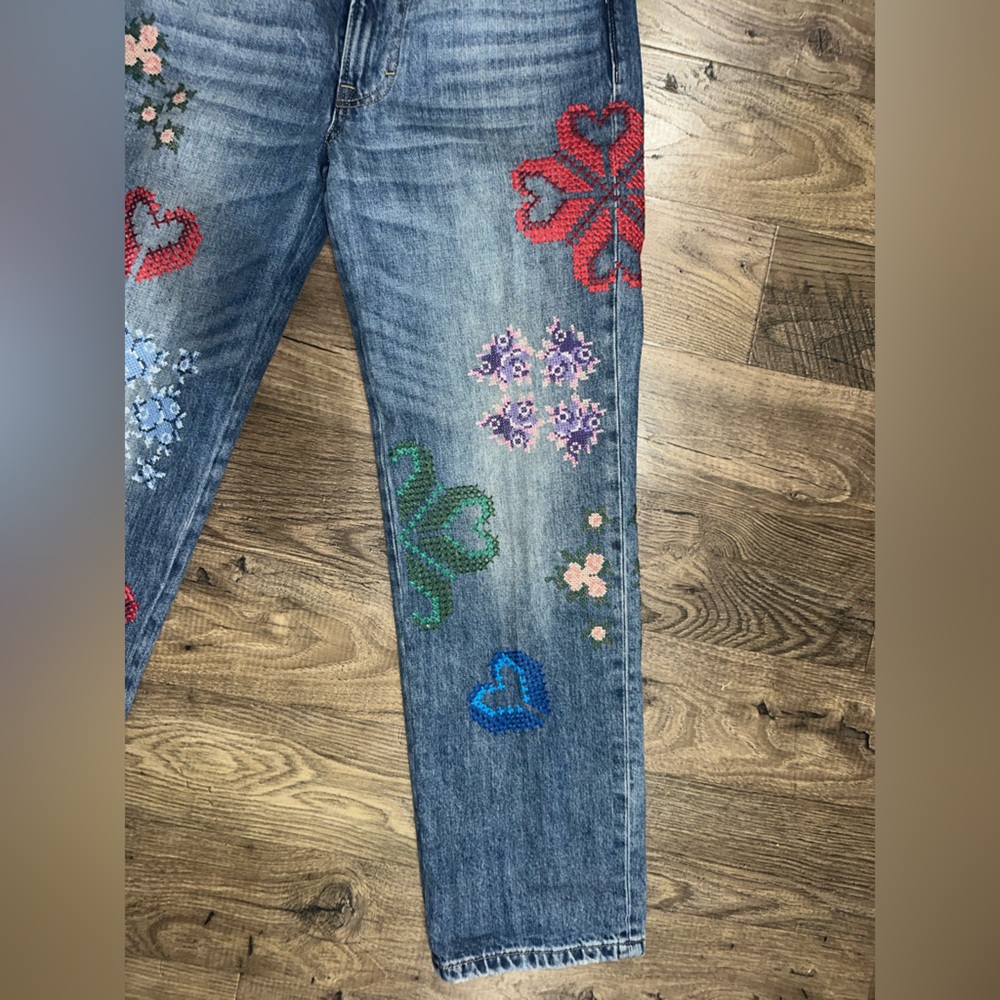 Lucky Brand mid-rise boy jeans with hearts flowers embroidery Valentines 6/28 - Picture 8 of 14